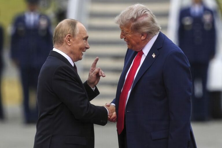 Putin și Trump urmează să se întâlnească în China. Anunțul făcut de Iuri Ușakov