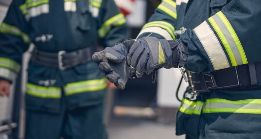 Minor salvat contracronometru de pompieri. Acesta intenționa să se arunce de pe podul Renașterii Naționale