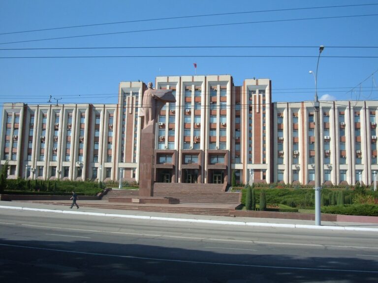 TVA și accize, aplicate de astăzi pentru regiunea transnistreană. Chișinăul înăsprește regimul fiscal