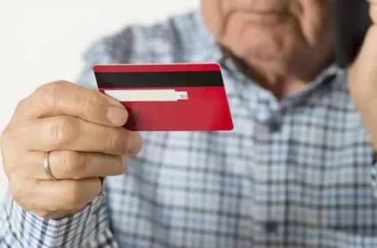 Escrocii folosesc deja și inteligența artificială! O nouă schemă de fraudă inventată de răufăcători