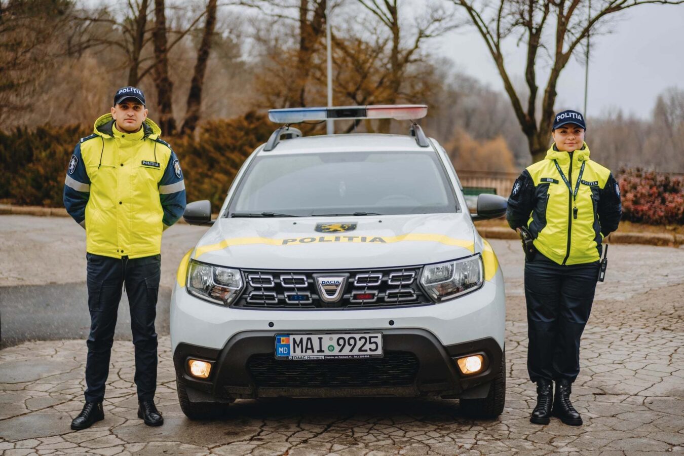 Polițiștii vor putea avea mai multe joburi în afara orelor de serviciu. Condițiile enunțate de Guvern