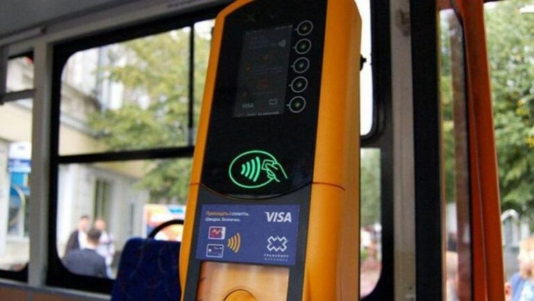 Tichetarea electronică în transport public: Va fi creat un sistem unic pentru autobuze și troleibuze